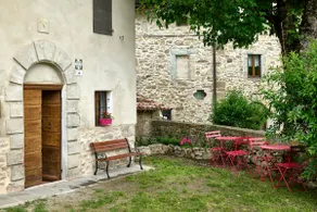 Bright apartment in an ancient mountain village - Image 2