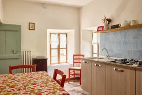 Bright apartment in an ancient mountain village - Image 3
