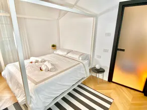 Apartment 1 min from the Duomo in the heart of the historic center - Image 2