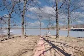 Waterfront Kentucky Lake Rosebud - Image 2