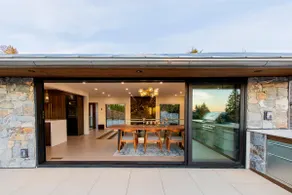 Luxury, Stylish Spacious West Van w/ocean Mt. View - Image 4