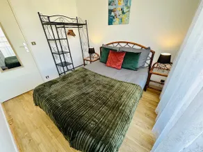 S2-FREE Parking, Near Station/BEACH/Center + Netflix - Image 2
