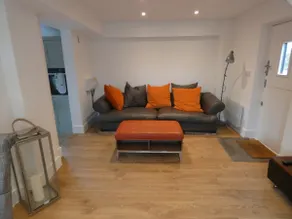 Guest house in renovated stables - Image 2
