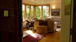 Casually Elegant and Cozy Home - Image 4