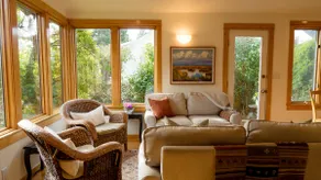 Casually Elegant and Cozy Home - Image 3