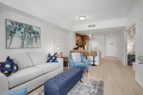 Stylish 1BR Condo Rooftop Pool Close to Beach - Image 2