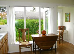 Cozy Redwood Cottage - Image 5
