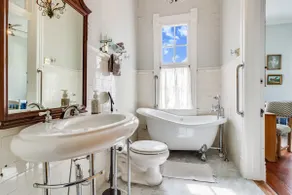 Historic 5BR/5BA Home on Bayou - Luxury Getaway! - Image 5