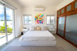 Rooftop Ocean View Villa Steps to Beach - Image 4