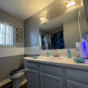 Sterling Condo at the Crossroads - Image 5