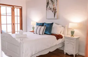 Cozy Stroud 2 Bedroom Cottage - Image 3