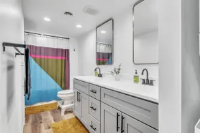 The Smith Victorian | 2BR Brownstone Apartment - Image 4