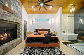 The Ember House - Luxury Honeymoon Cabin - Image 3