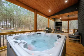 The Ember House - Luxury Honeymoon Cabin - Image 2