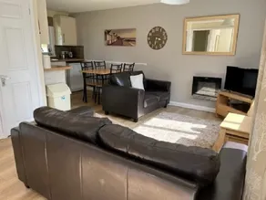 Two bed - Sleeps 4, lake view, 53 Hengar Manor - Image 5
