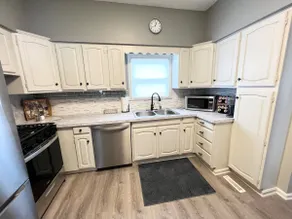 NEW! Immaculate Cuyahoga Falls! - Image 4