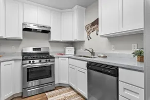 Sunrise Condo - Image 3