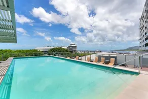 Resort-style Getaway for Groups by the Marina - Image 5