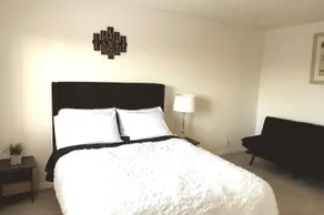 Cozy and Relaxed Stay in Las Vegas - Image 3