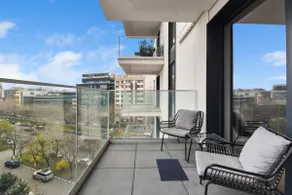 LAX | Designer Oasis ~ city skyline views -Parking - Image 4