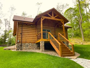 Cabin On The Creek - Image 3