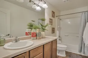 Modern Living/ 100% Solar - Image 5