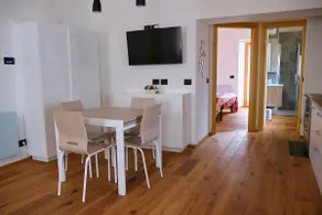 Lake view attic - Image 4