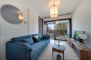 Downtown suite, parking, loggia, elevator, quiet - Image 4
