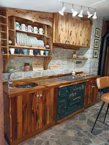 Country house near Pantín. - Image 5