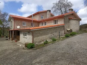 Country house near Pantín. - Image 3