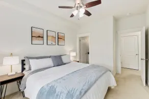 Modern 3BR Townhouse Patio & Pet-Friendly Comfort - Image 5