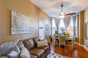Downtown Historic Apartment with Modern Flair - Image 4