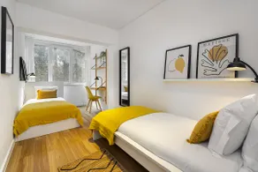 WHome Chic & Stylish Retreat in Estoril's Finest Location - Image 3