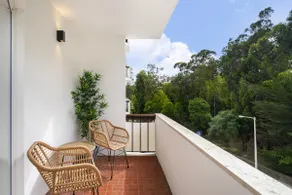 WHome Chic & Stylish Retreat in Estoril's Finest Location - Image 5