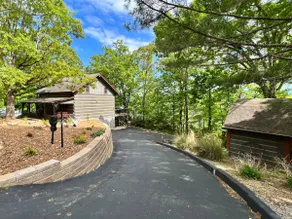 *LAKE VIEW- Cozy Log Cabin close to everything - Image 3