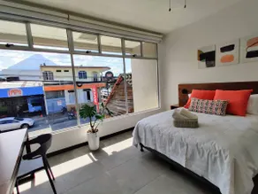 Sweet Pea Fortuna 2- Modern Apt w/ Self Check In - Image 3