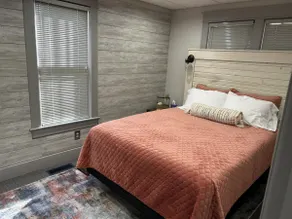2Bed/1Bath Apartment Centrally Located - Image 3