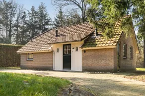 Veluwe Forest House: sauna, ”hot tub”, privacy & alpacas - Image 2