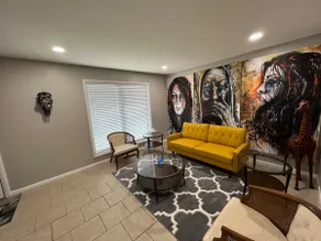 Artsy Centrally Located Duplex | 2 bed/1 bath - Image 5