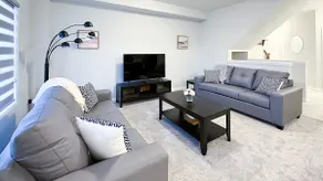 6 BEDS - Up to 12 People- 15 Mins To The Falls - Image 4