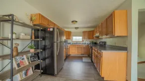 Spacious Condo in Ontario - Image 5