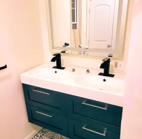 Stylish Queen Suite • Long-Term Stay • Norfolk VA - Image 5