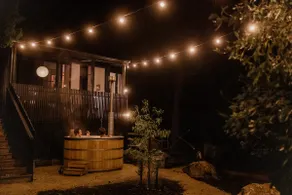 'Sisters' - Cliff top cabin with hot tub - Image 5