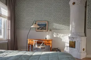 Private apartment in turn-of-the-century house - Image 5