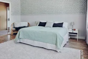 Private apartment in turn-of-the-century house - Image 2