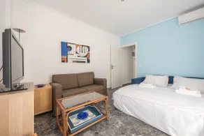 Vouliagmeni Sunny Apartment - Image 3