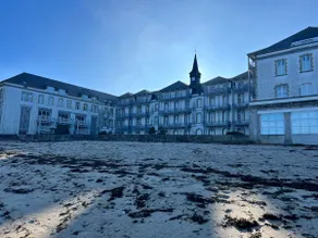 90m2 dans résidence avec piscine Plein sud avec terrasse - Image 2