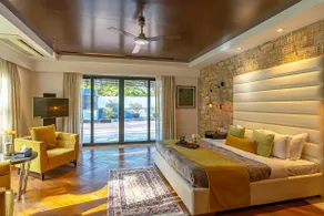 5BR|Luxe Pool Retreat|StayVista|Oceanic Sunset@Goa - Image 4
