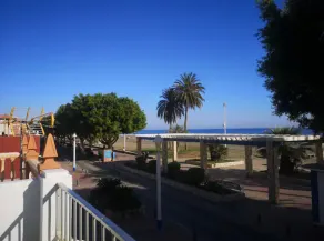 Beachfront House on 1st Line - Image 2