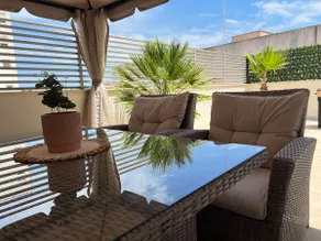 Apartment with terrace near the sea - Image 2